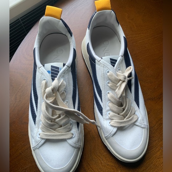 One concept sneakers with box - Picture 7 of 8